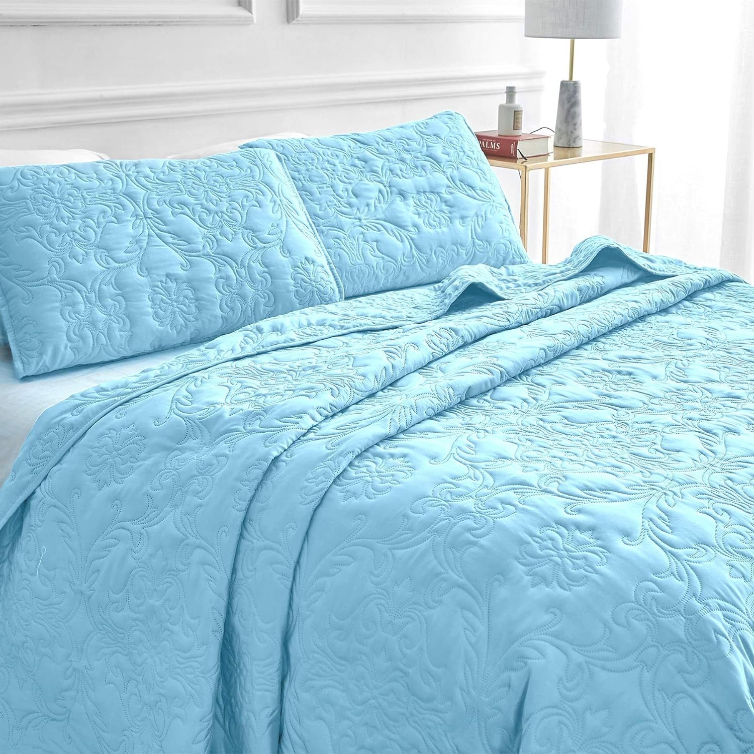 Sophia and William 3 Pieces Quilt Set Queen/Full Size with 1 Quilt and 2 Pillow Shams, Reversible Microfiber Bedding Bedspread Coverlet Set, Cozy, Lightweight and Hypoallergenic, Light Blue